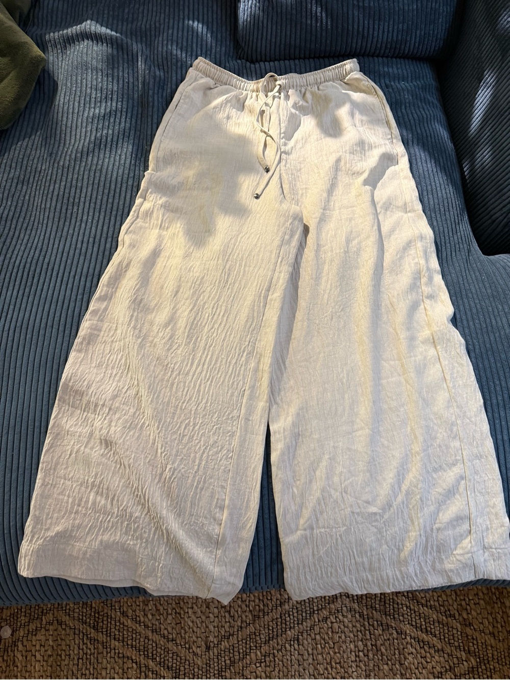 Wide-Leg Drawstring Pants in Off-White